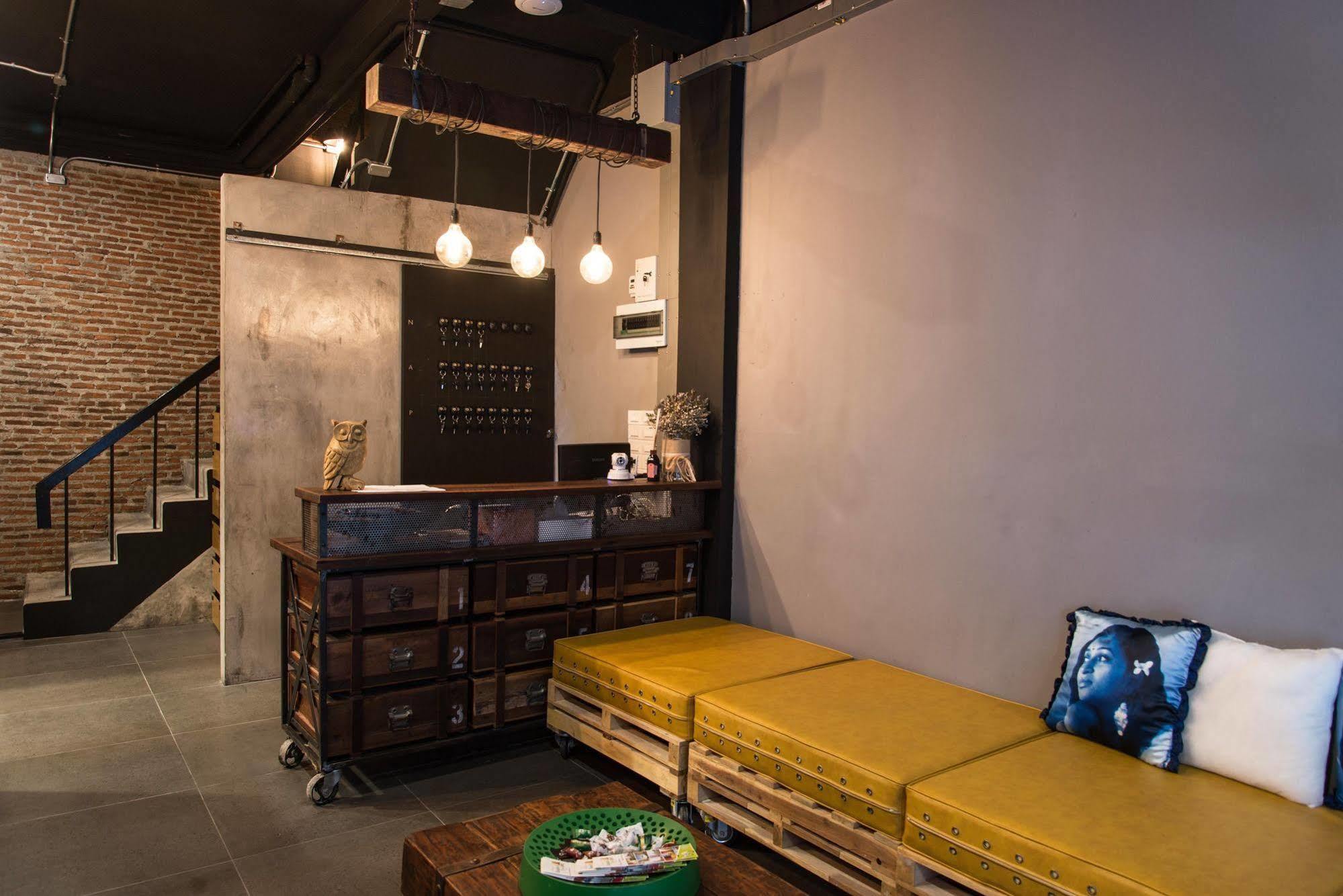 Nap@Pan Hostel Silom Bangkok Kültér fotó